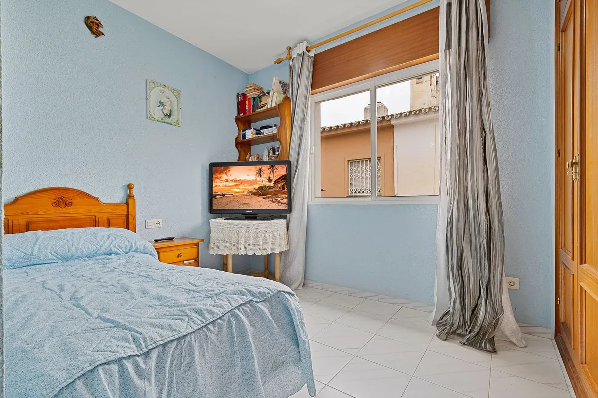 98450233-580f-4824-9a51-2f226d2f7b0c