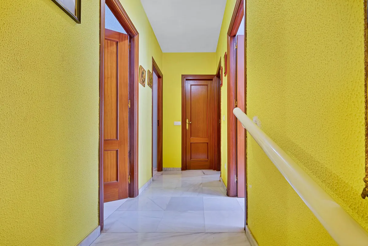 c8d12523-6c4c-49d5-ac10-172f3e380b45