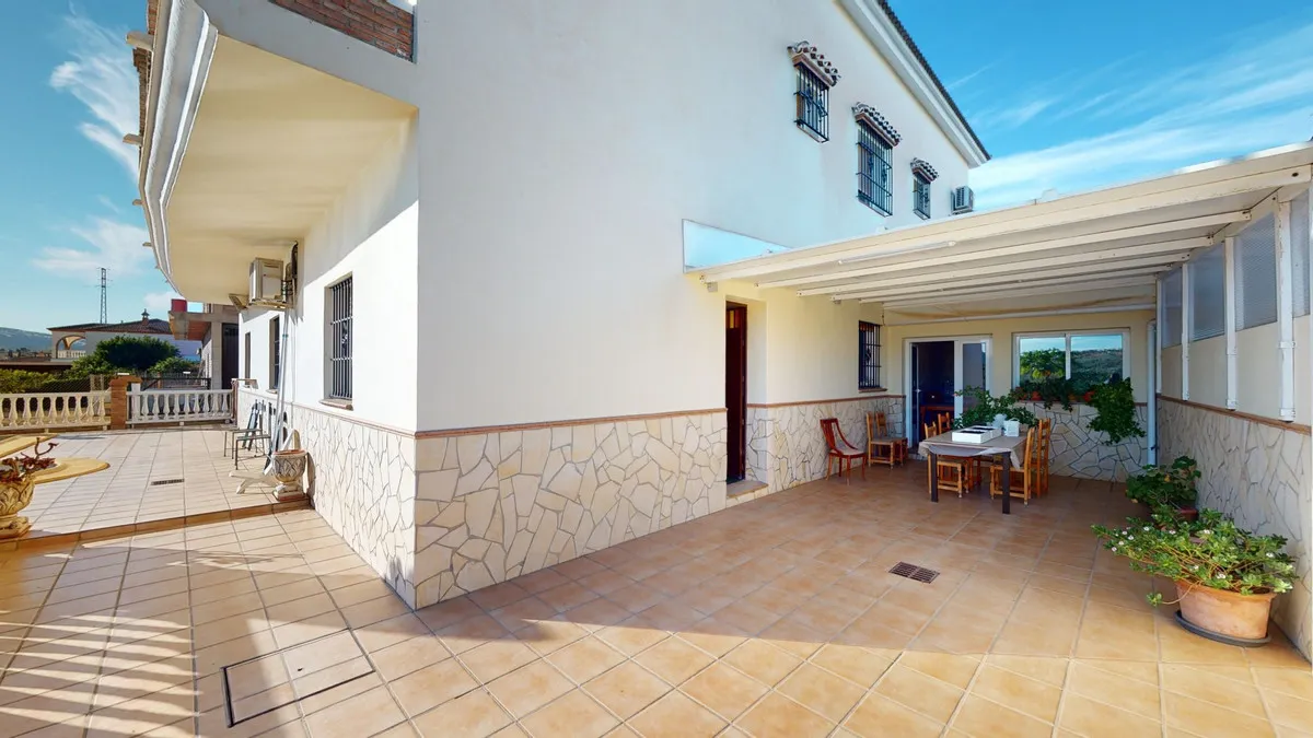 09775c62-da63-4b04-9d72-17d991104a69