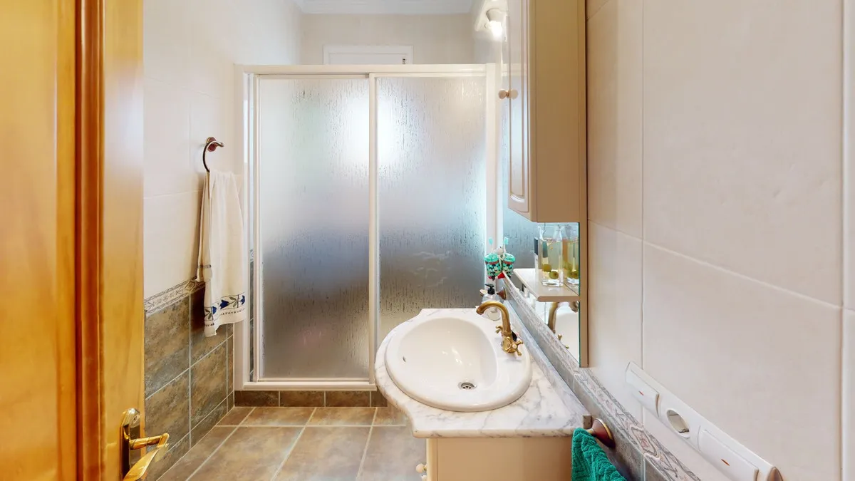 64e9368e-e6c1-452f-b419-39b11bf46eee