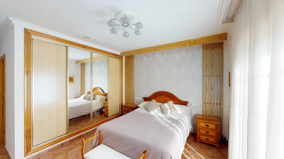 7eb5477d-bd5c-4984-9540-58057349c1e2