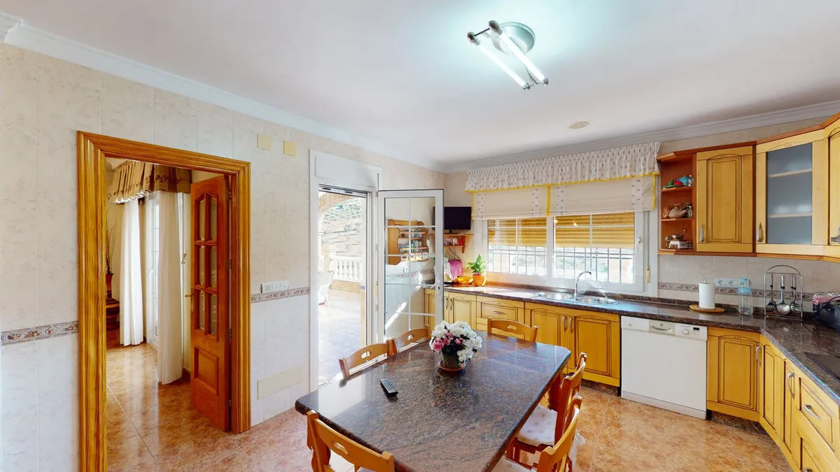 ea586ec9-eb55-489b-86b6-cf67997cbc69