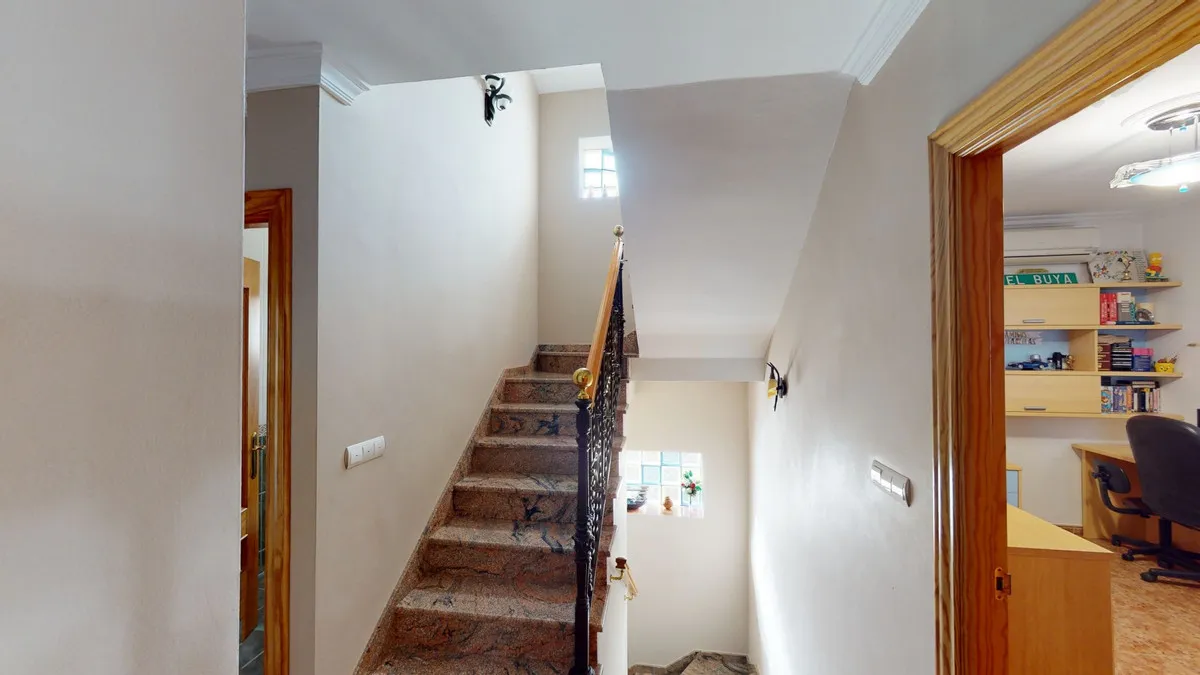 fe66ff2d-5fea-4f05-aff4-b06744914136