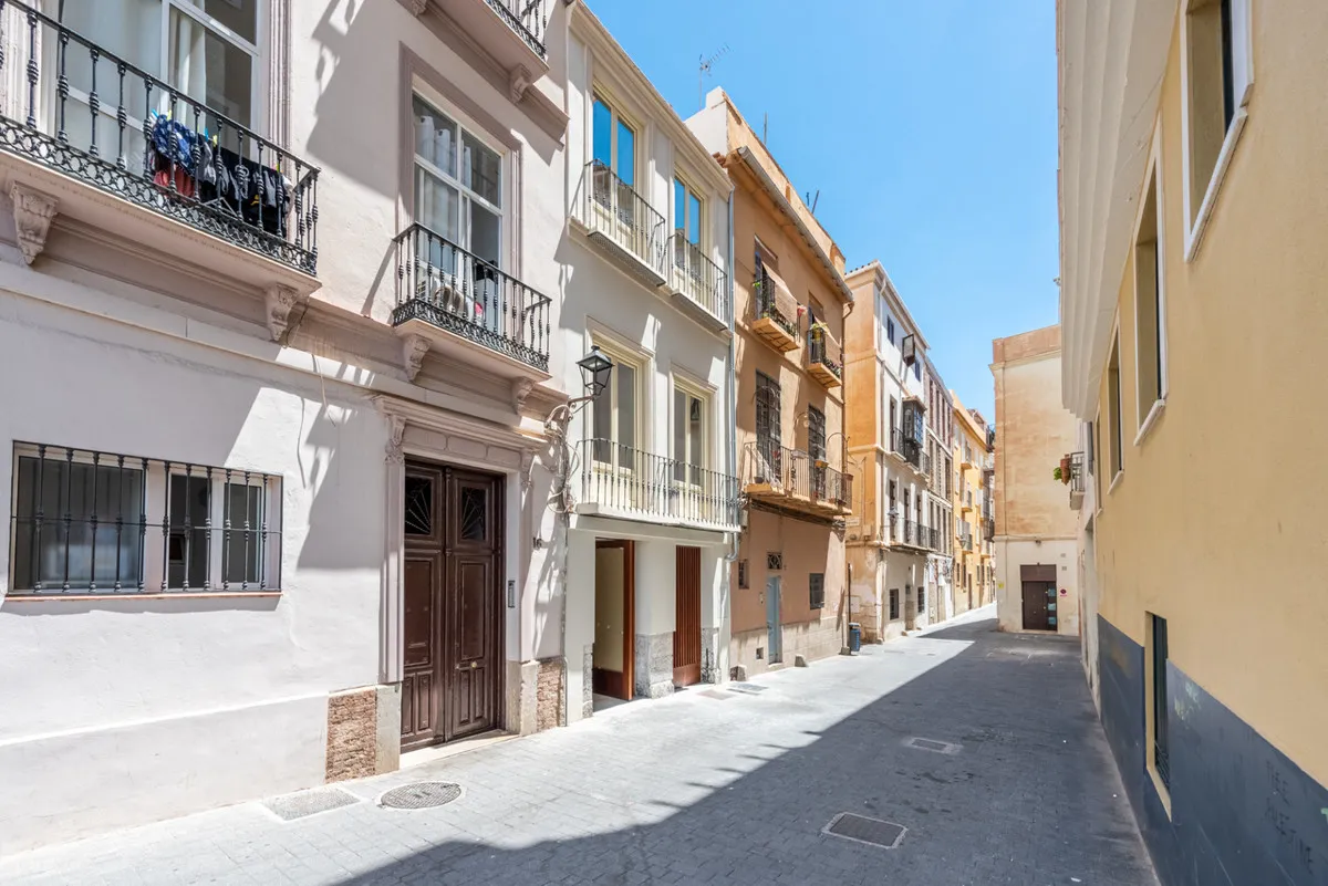 92c65528-af74-48cb-b9e7-5a11796b5a1a