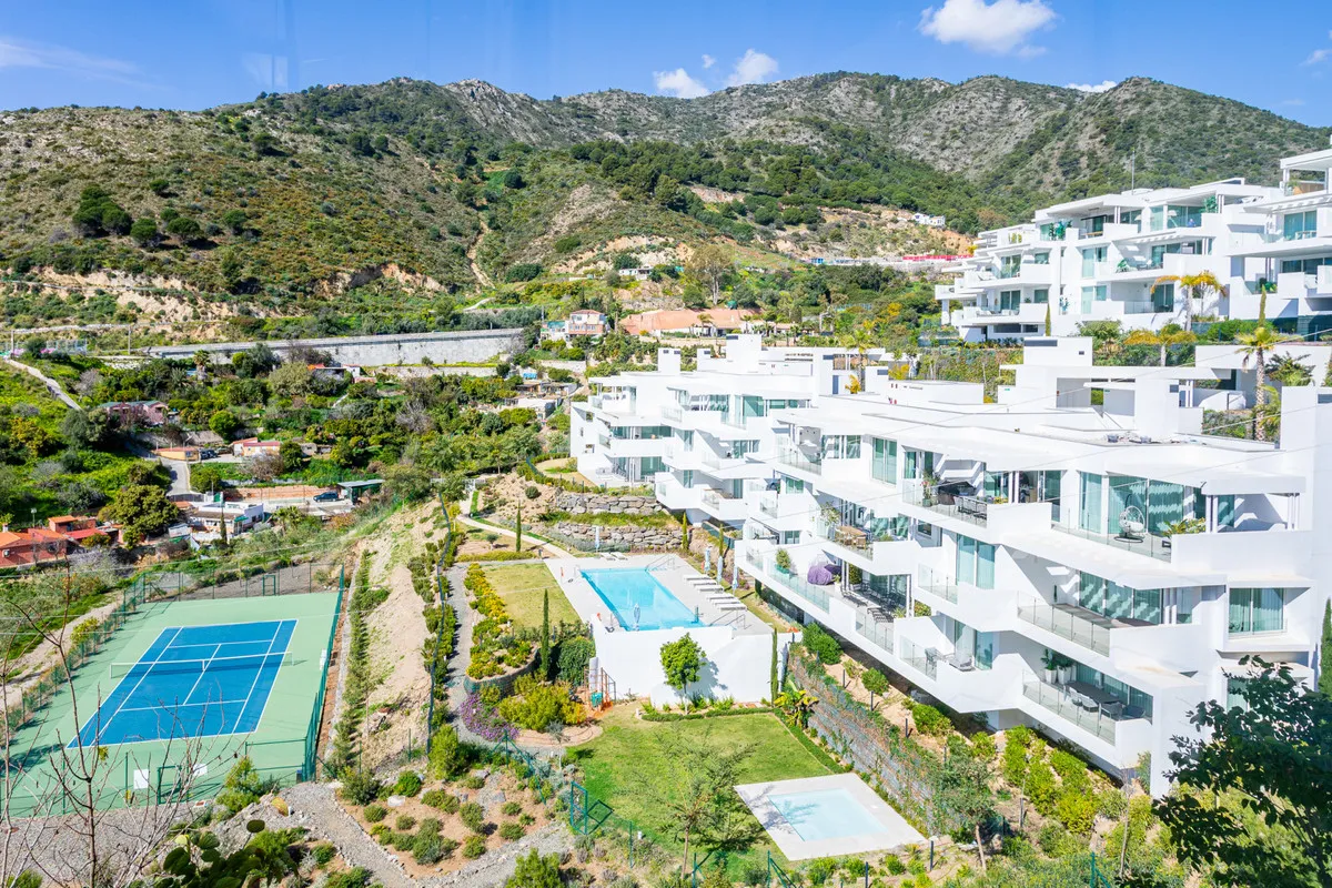 0dfca3a8-9d3c-4560-8b0a-e1231b99375d