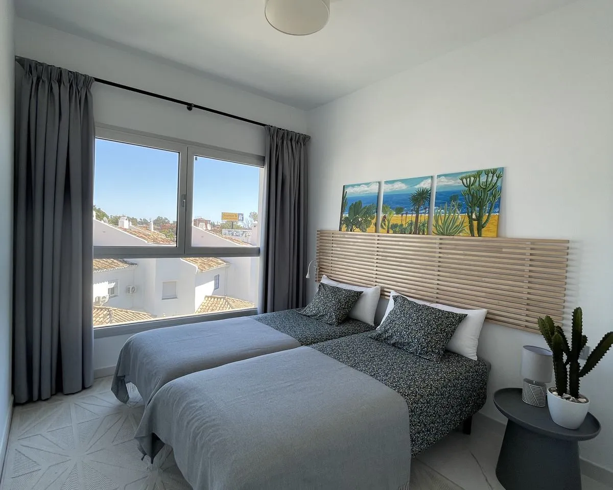 d0fe53d9-bf76-4dc2-9c47-94bc6ff2aa3a