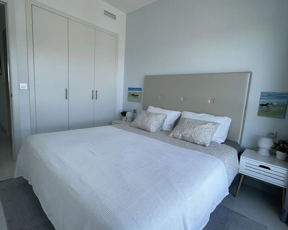 e8fe893a-a1ed-4eb4-9ae0-671b7bc06d4e