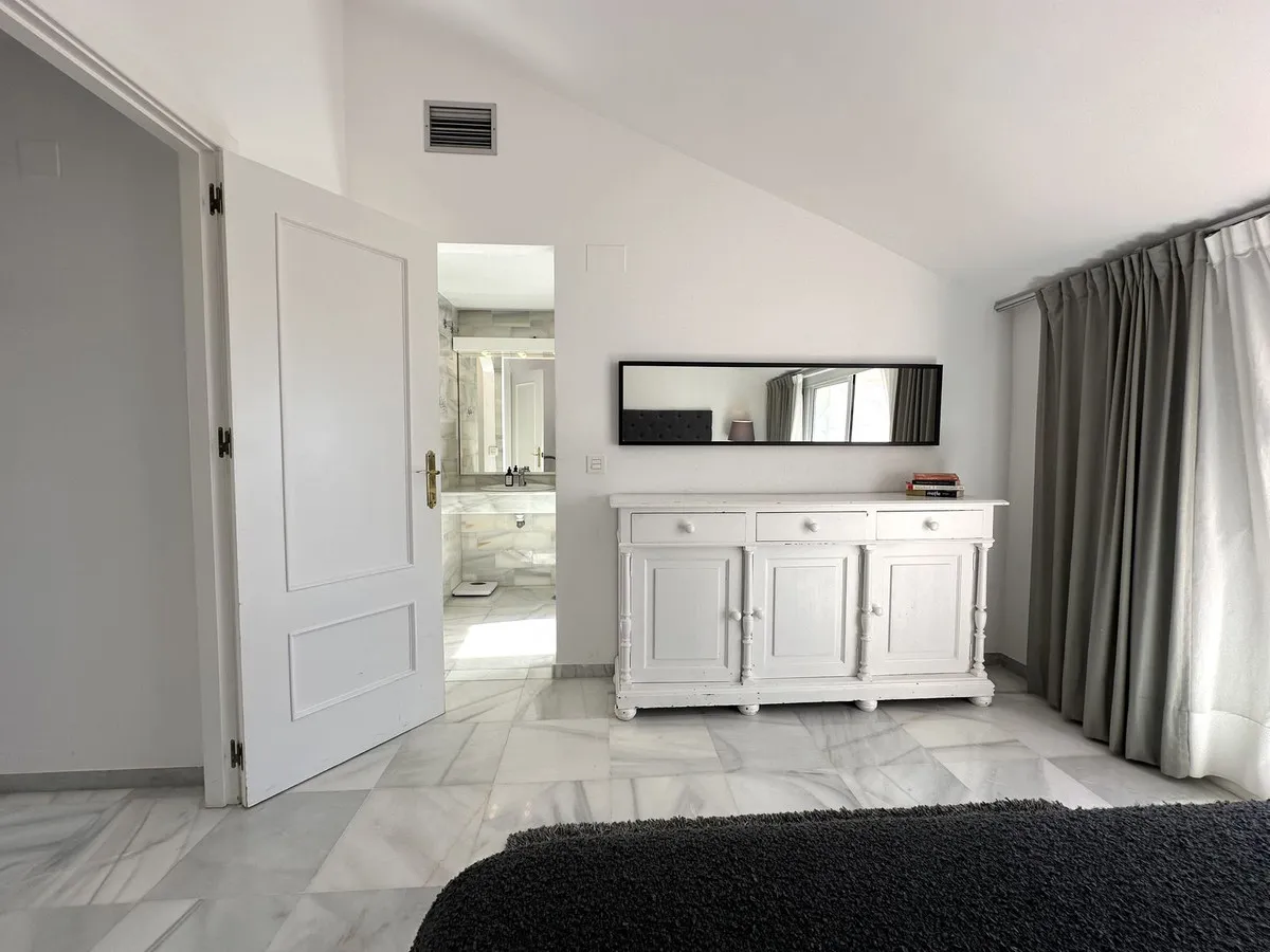 11c16dfb-1568-46f2-9a48-5e1f44a0a6dd