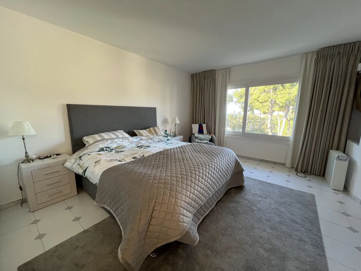 7b4e436f-e25d-4bc6-8240-789a1722dfe0