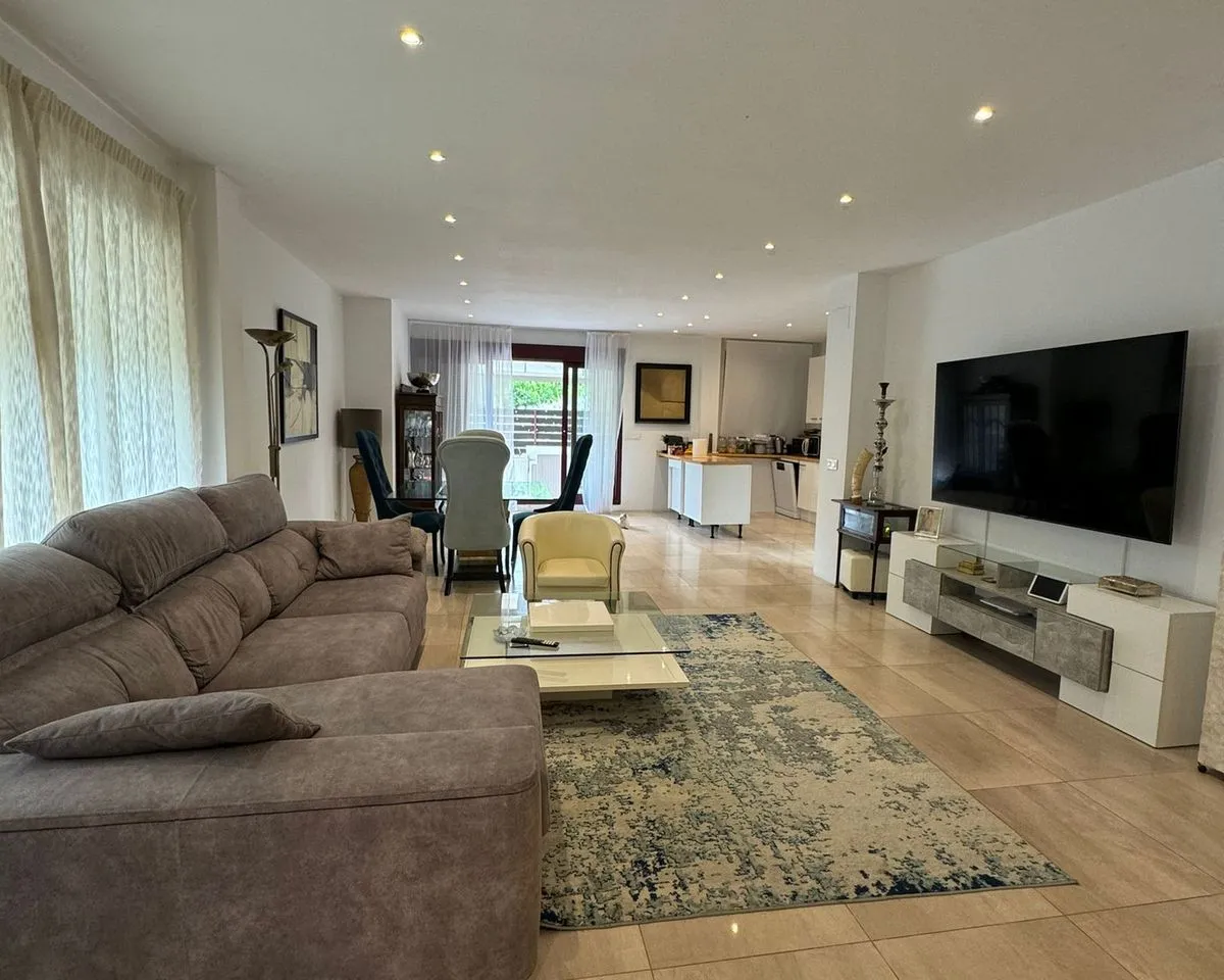 e083a722-bd47-4ed2-8f5c-2b971d5534c7