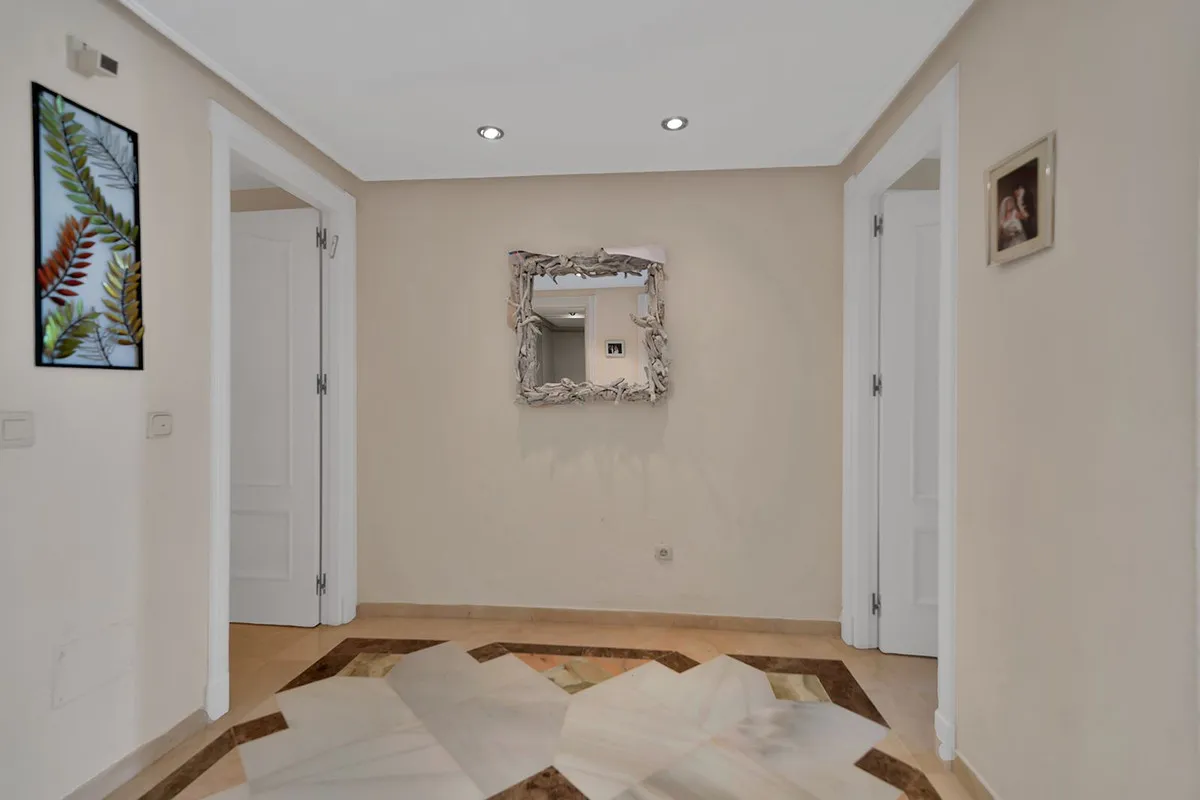 5bf7cba6-e993-46b4-9de7-79f68526b28f