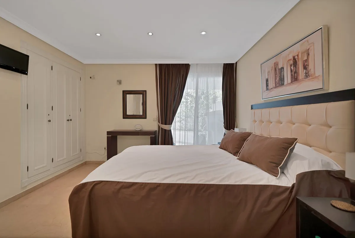 d62f24c7-c5c4-4da5-bbaf-6c1b18bed15a