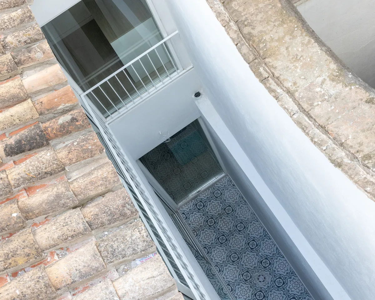 1e46a679-5c34-4e47-87e0-5addc6ceba27