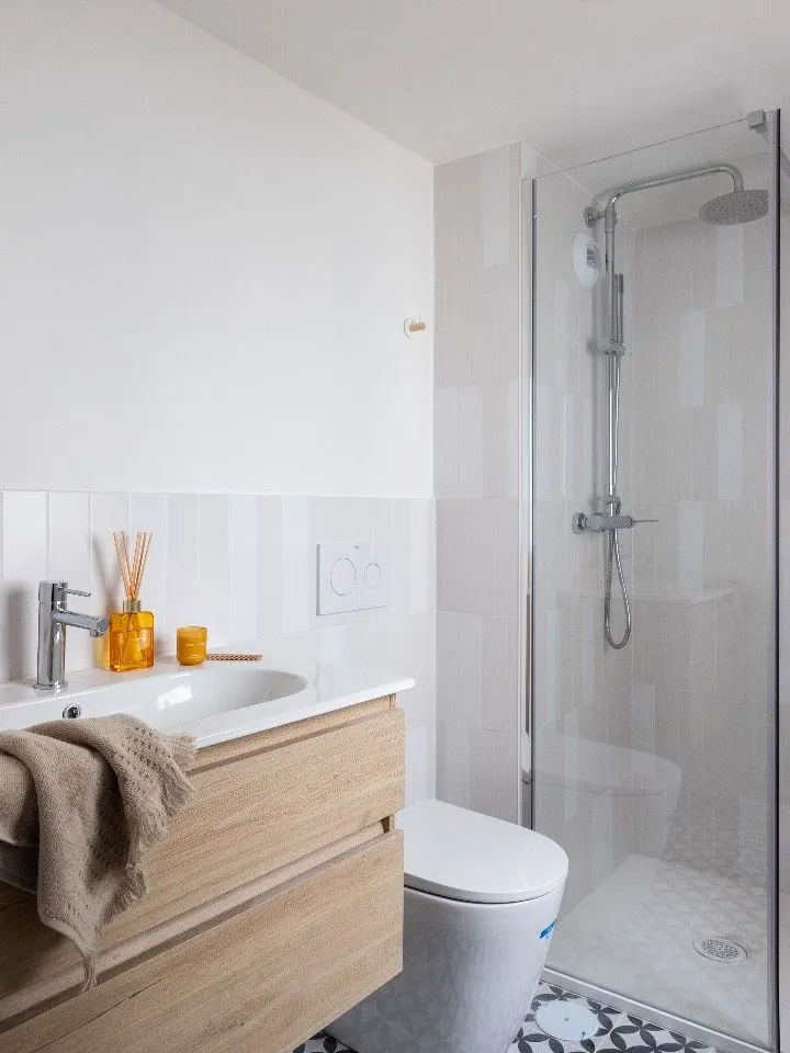 6d5a3b38-8243-4a19-b857-acd08cc70e3d