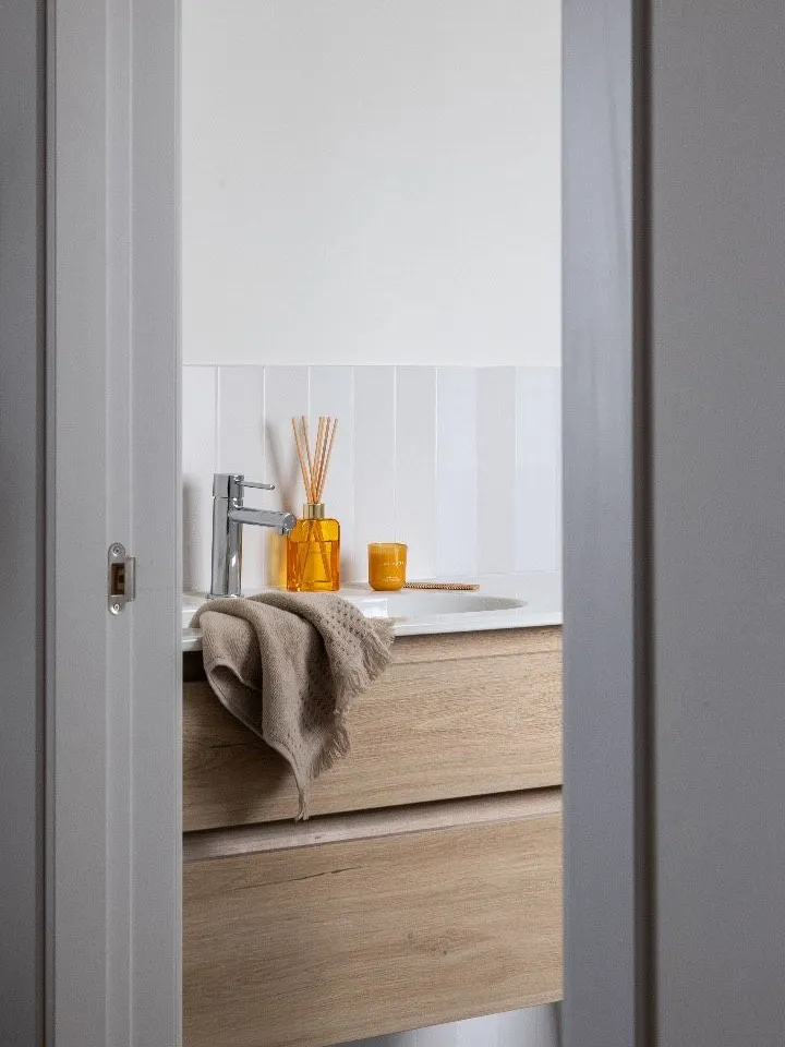 bb35714a-7b02-4e19-b265-dc8194f9c3e6