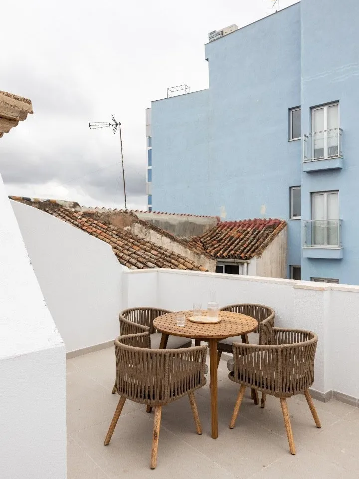 fea30d7b-bcc0-40d7-87a0-a1b9d1ab8a3f