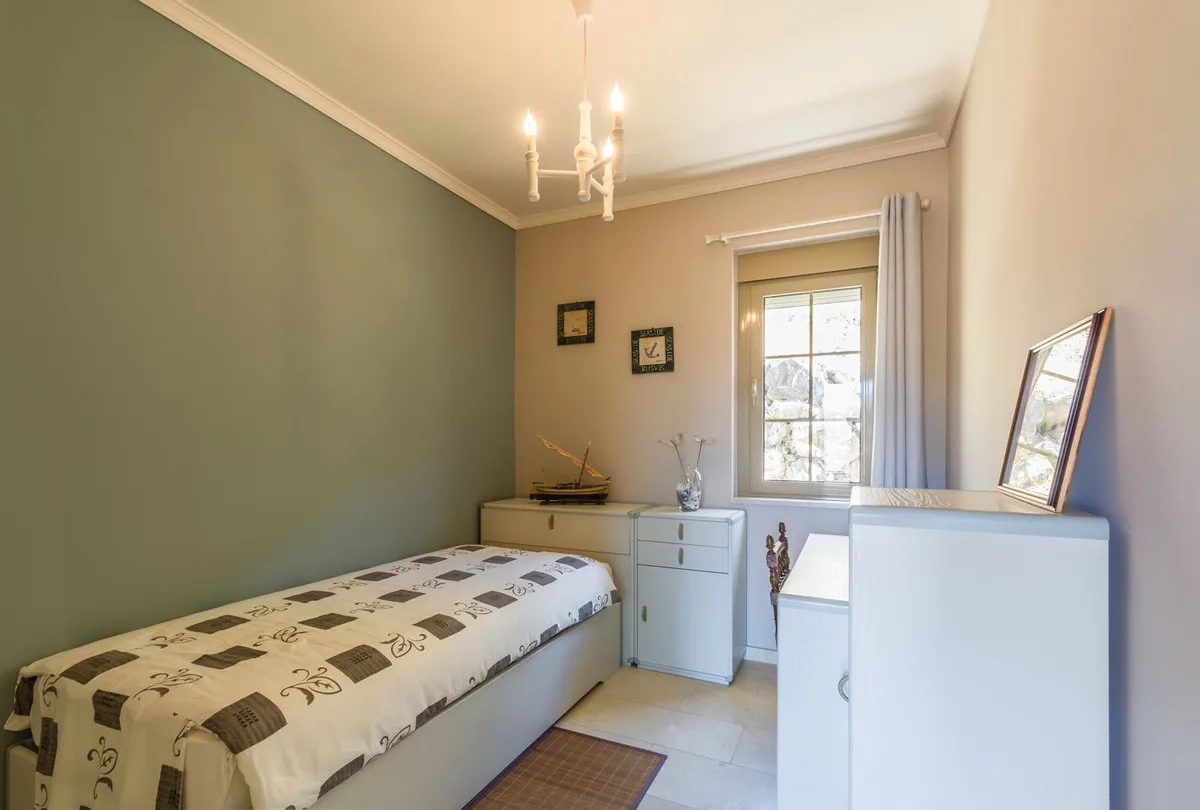 2a381c99-bea2-4d4e-9bd2-97b4d2c18313