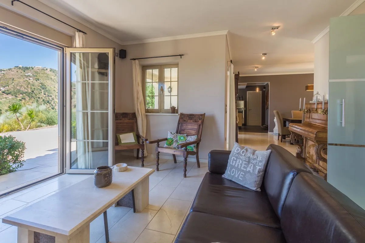 34d3f534-66bb-45cb-802d-5d1bf4fda3a3