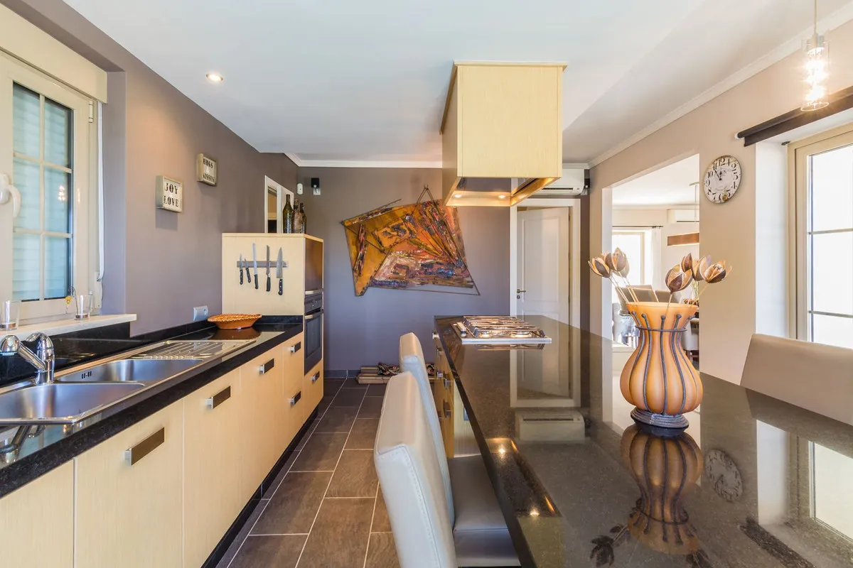 848ef34d-7ac9-4a84-89c1-4c867a21d5d9