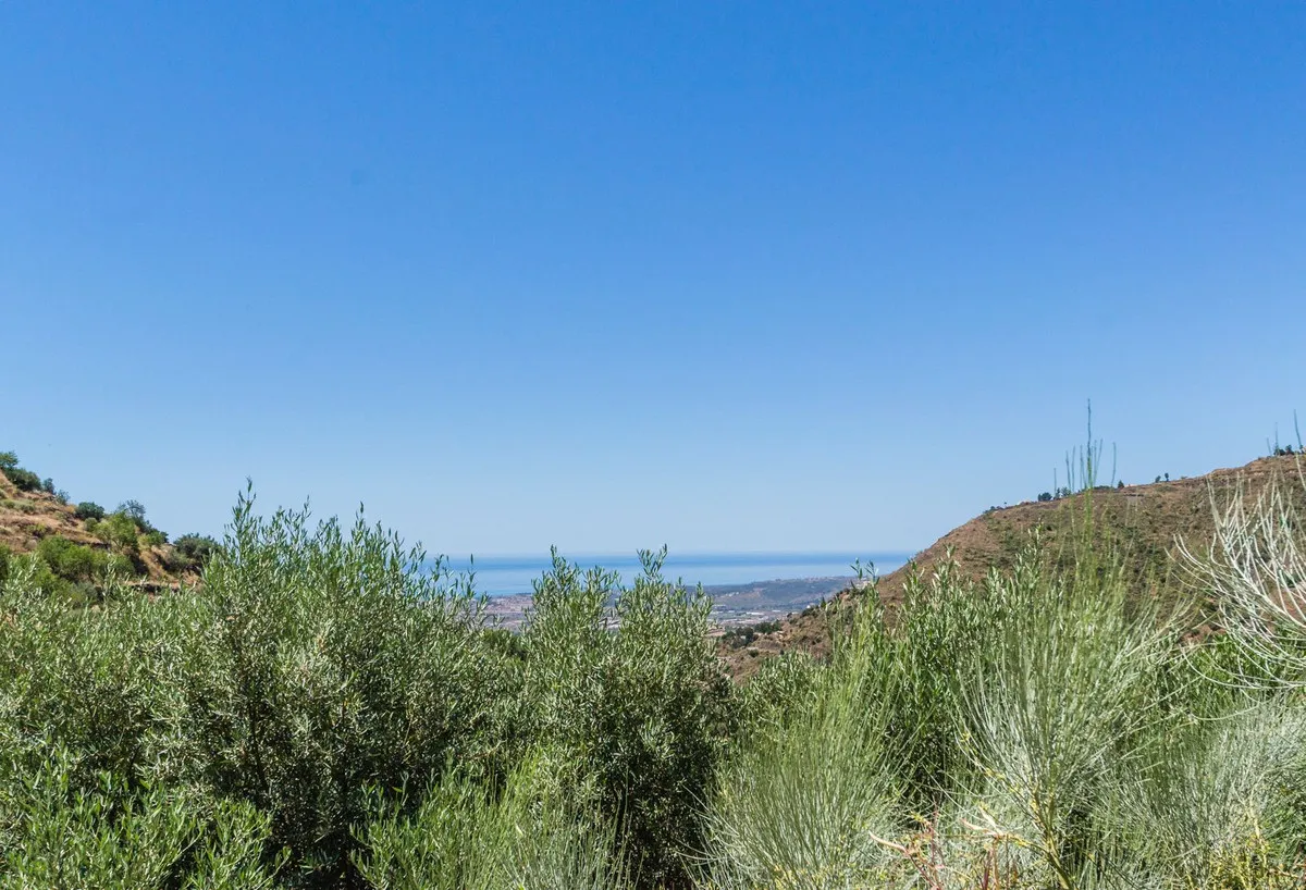 9451b622-f193-4998-ba2d-62a75a0d49fe