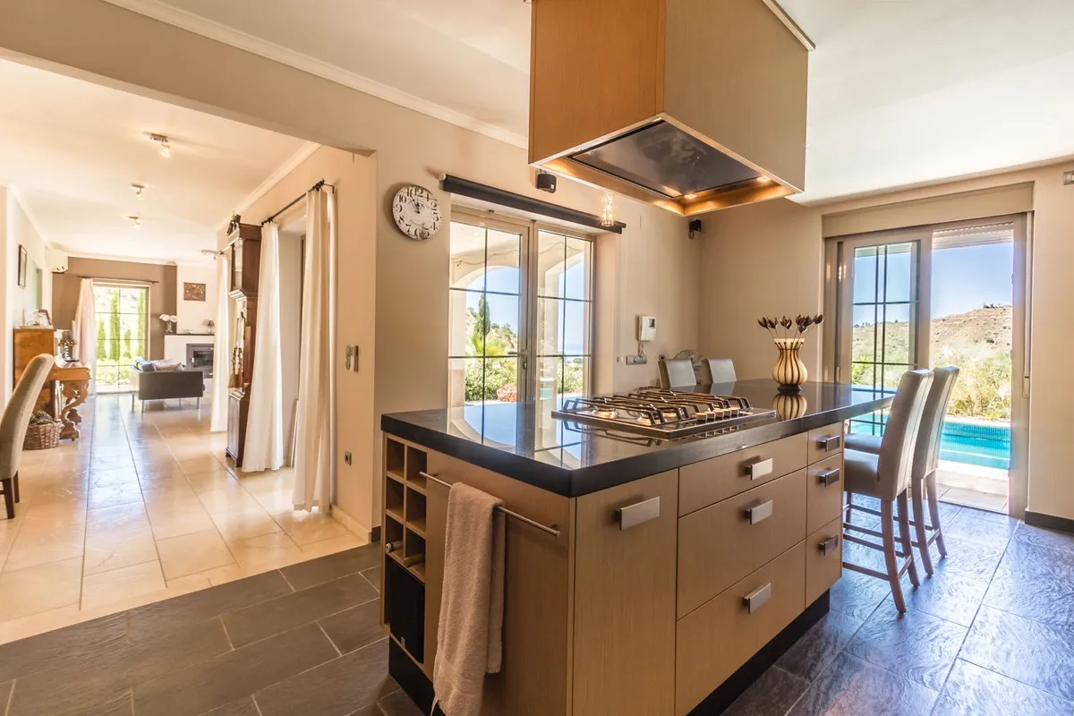 a59b46cb-153f-410c-9b35-6b51e4256aa6