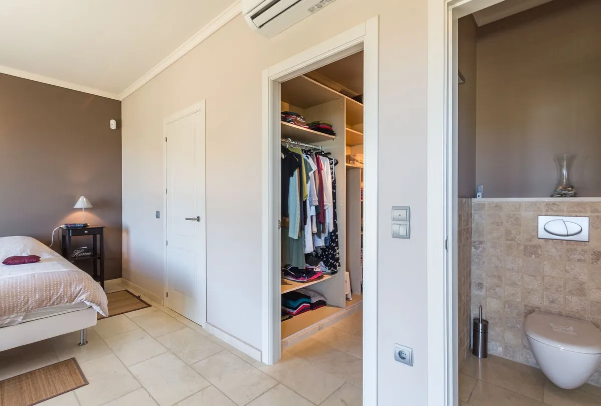 d9b97fed-5335-4af8-bb8e-b2bb5386a020