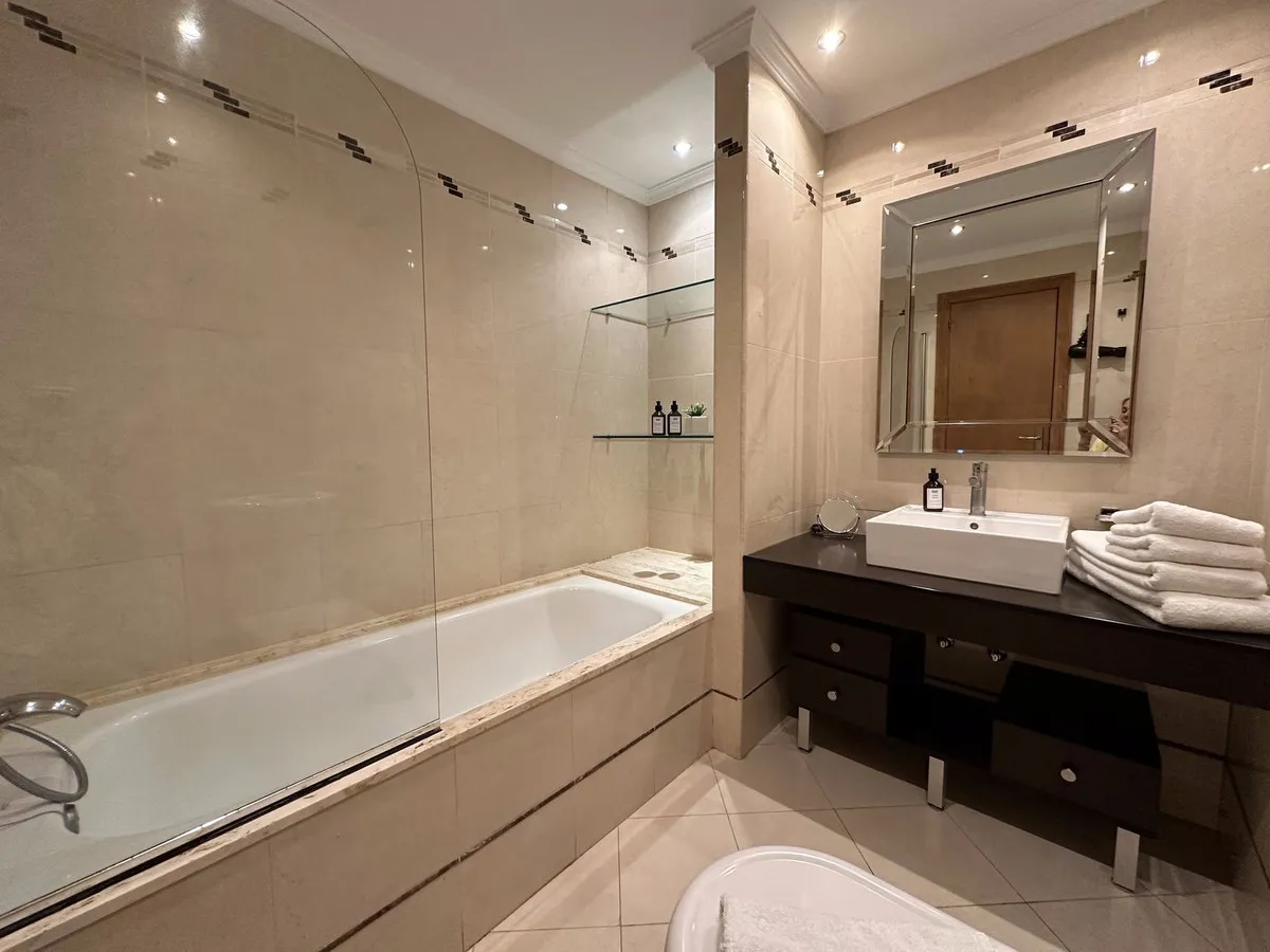 8fded0d3-ff76-4be7-a8f2-fce69bdee3b7