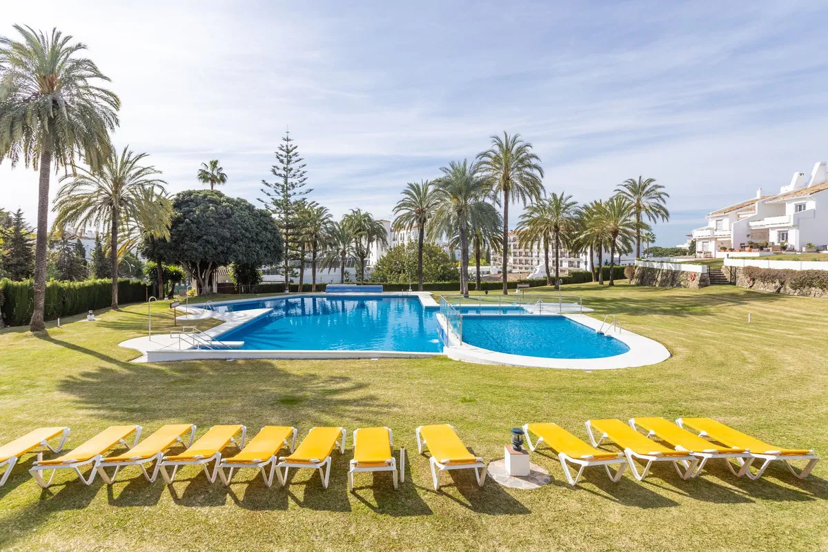 c9156833-3ad8-4431-bcd5-41051a80a726