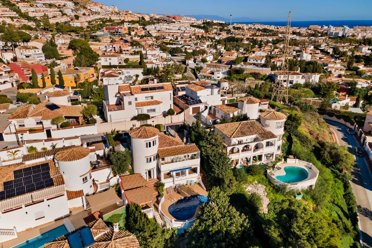 3a38aadd-4f43-4737-a586-25e64b1fe3d8