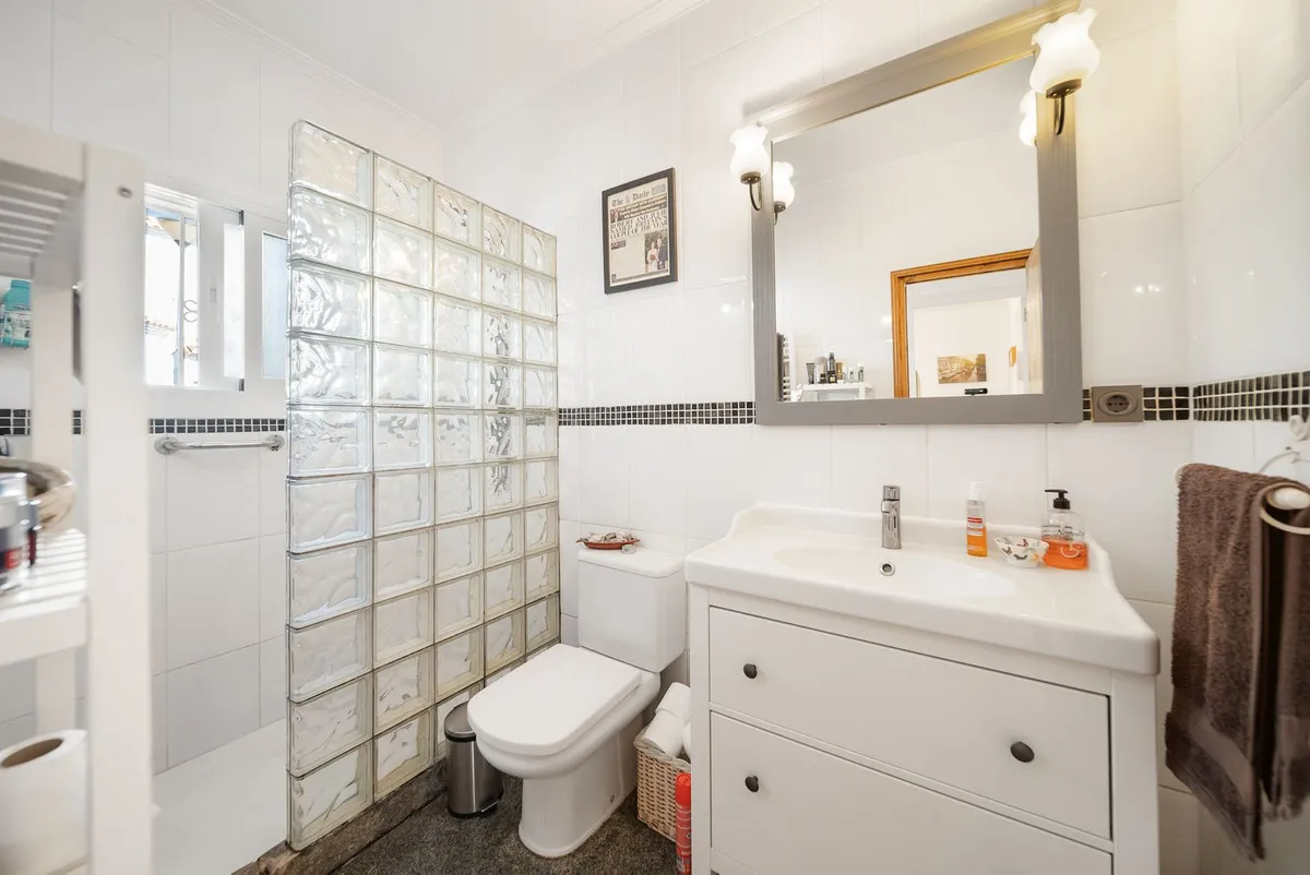 89e2aae8-efab-4098-86b3-5d671cc103e2