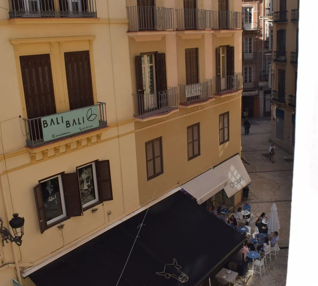 56669704-0fba-4547-95cd-fd02e42bfb4f