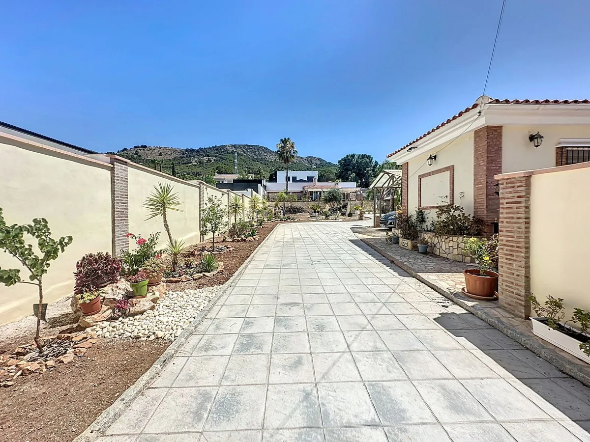 7edbffe3-af5f-49ac-adfc-55fbc3dd5f19