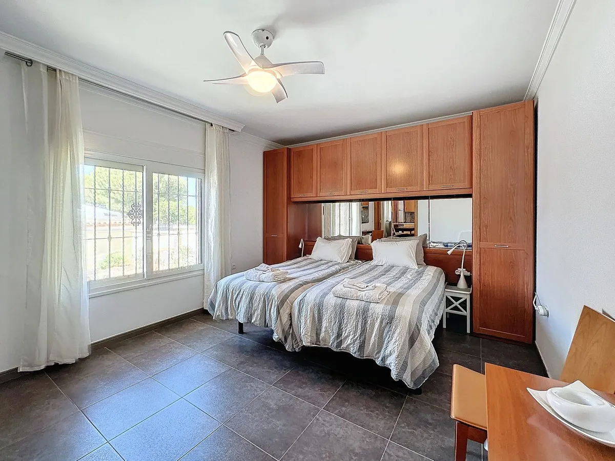 9e3a21be-163b-4ba7-bf3e-1c84654f51f2