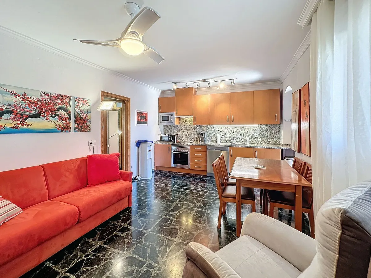 d4596238-a4e2-436d-94f1-fac6f4ff725b