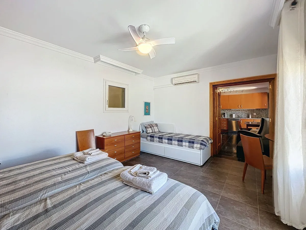 ec98910c-1c70-4f08-87a3-c2366b93796d