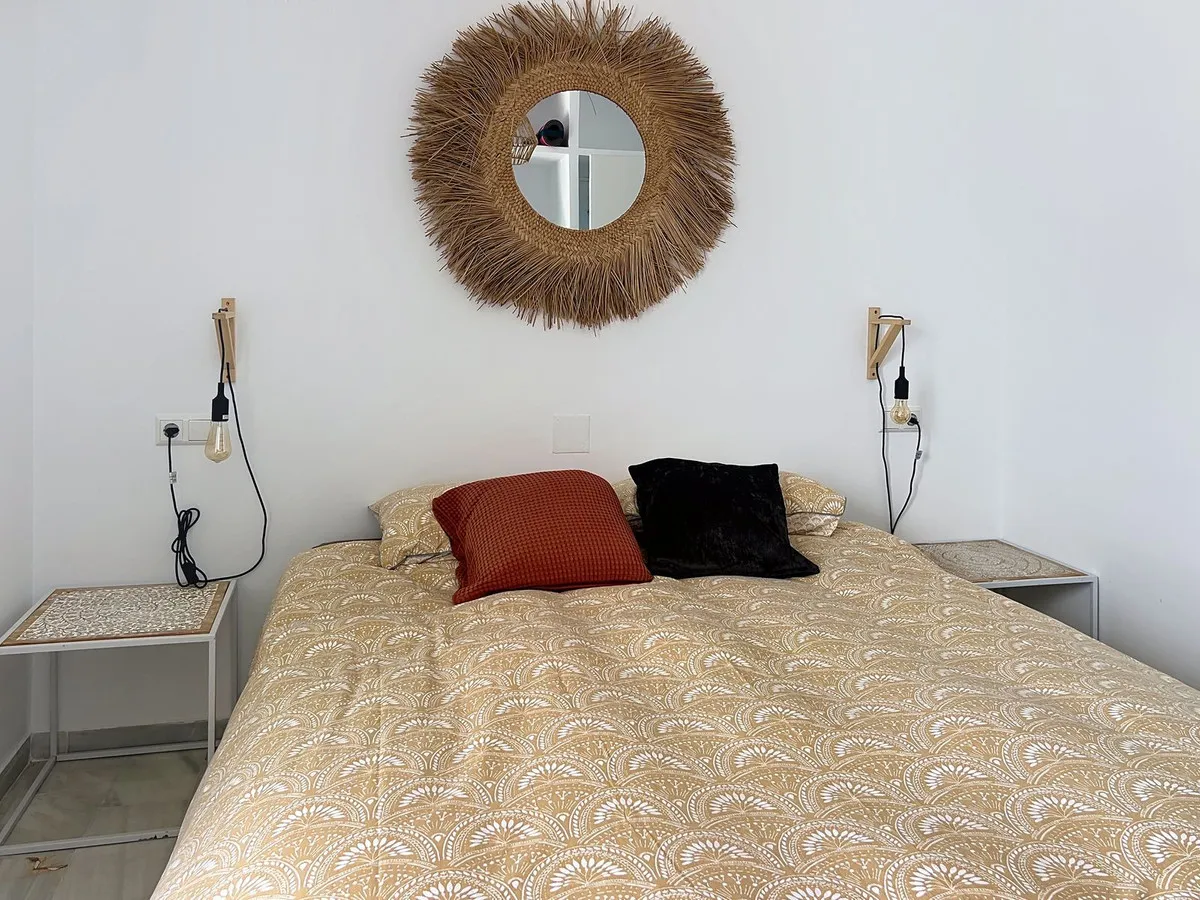 106f83a4-11cb-402b-83e1-9295aeab2537