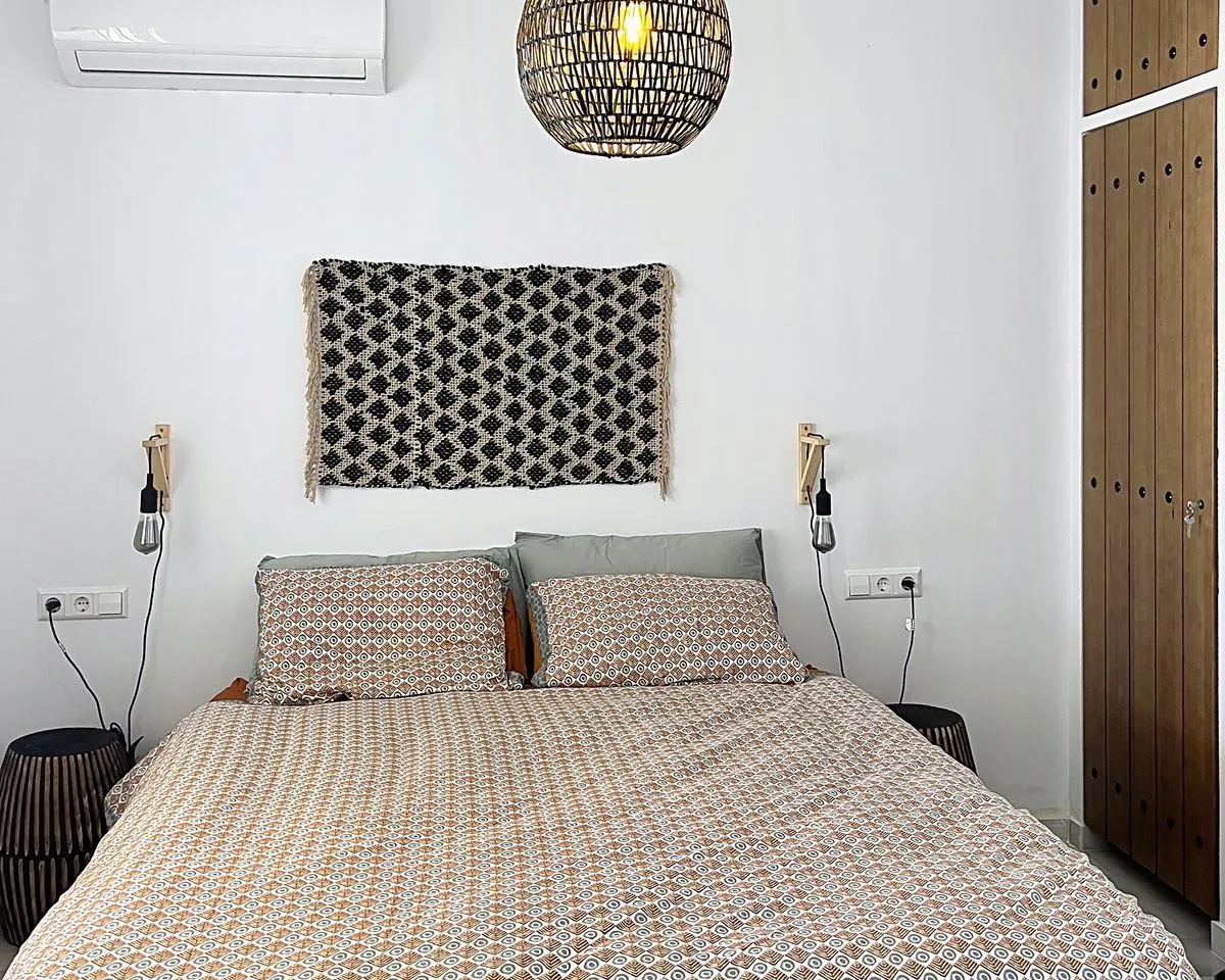 6779f045-4e72-465d-a7c9-b3b683c53aaf