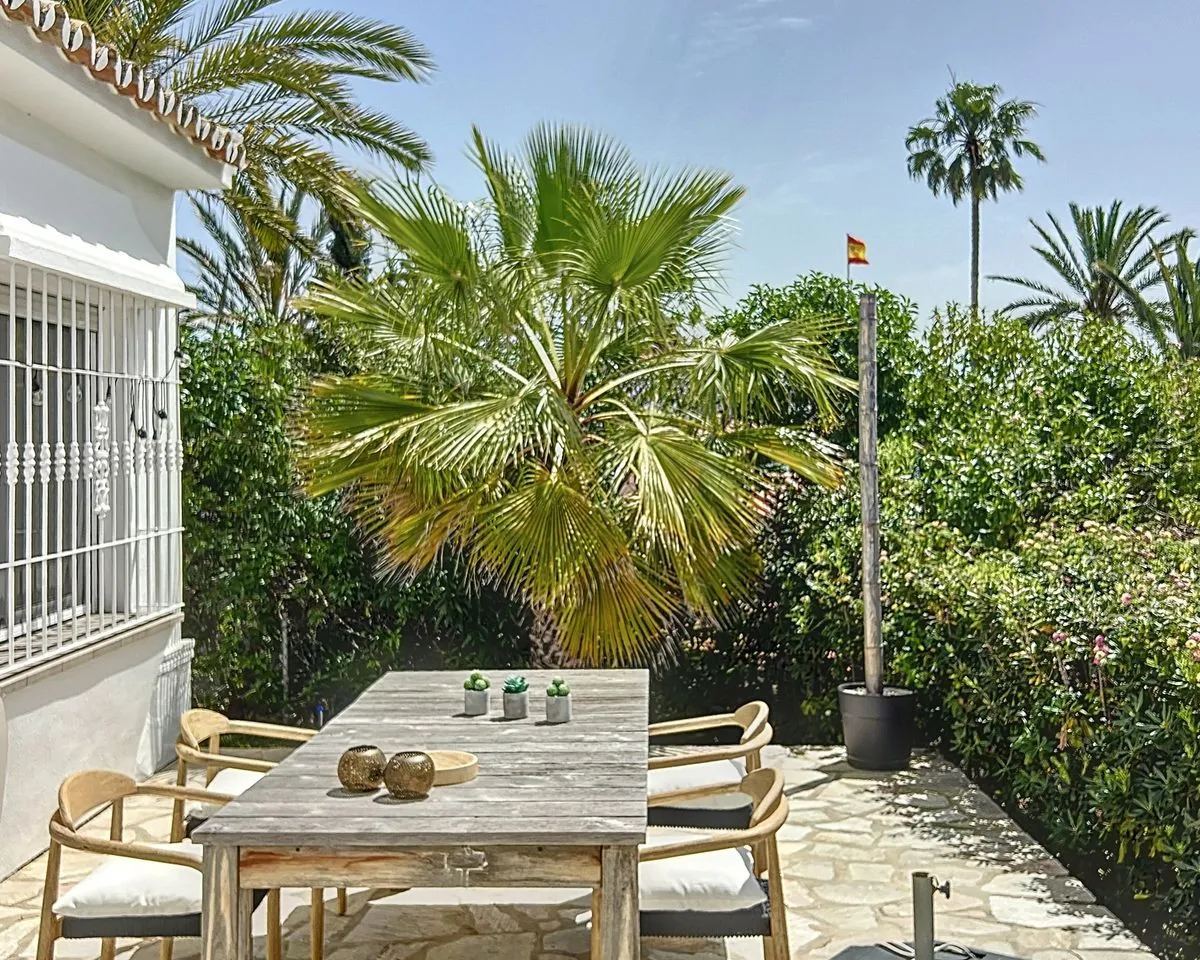 ae4666f2-a69a-4101-aee7-c9954c827b3f