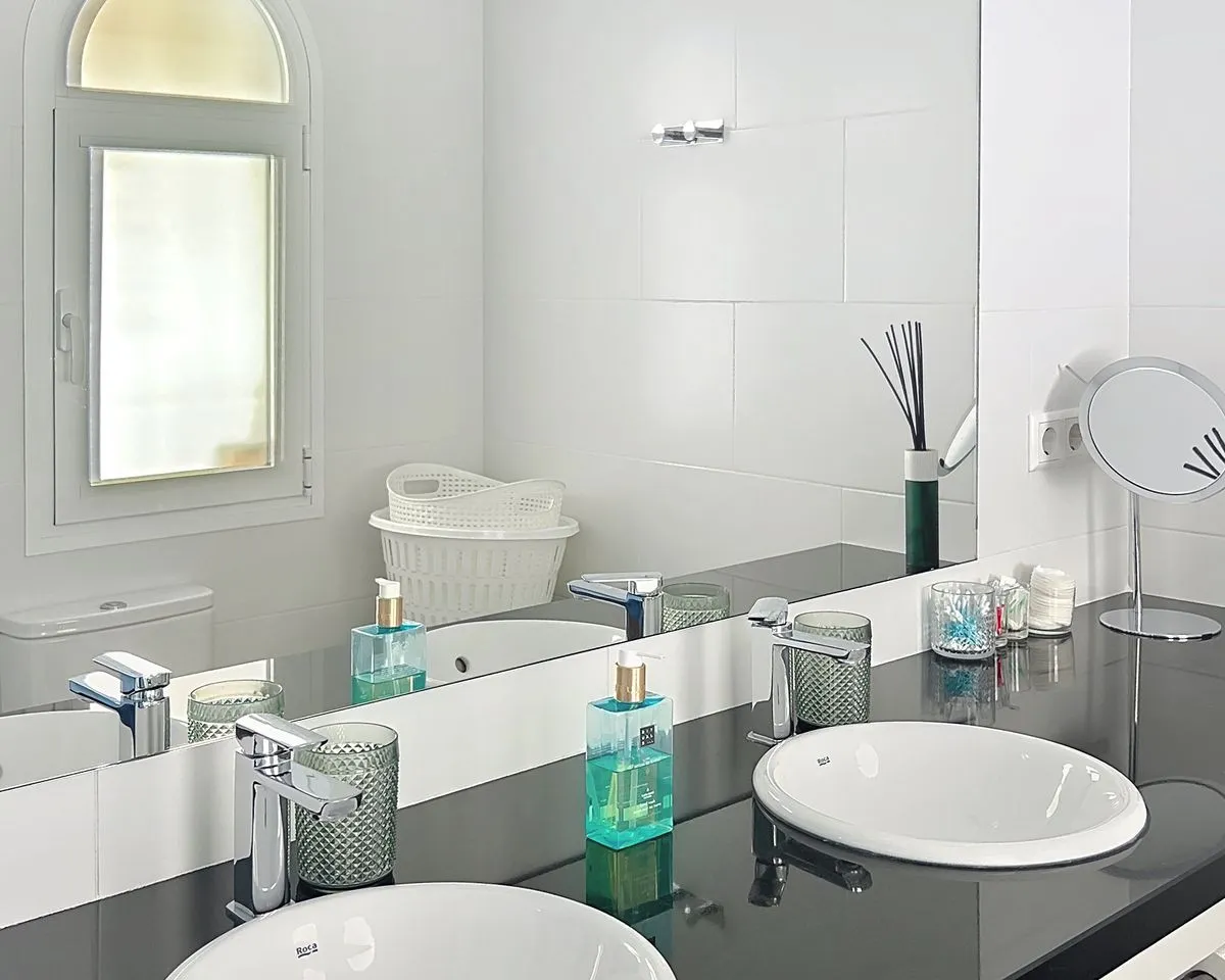 b1d6920d-343f-4fe0-910f-25e610cc5552