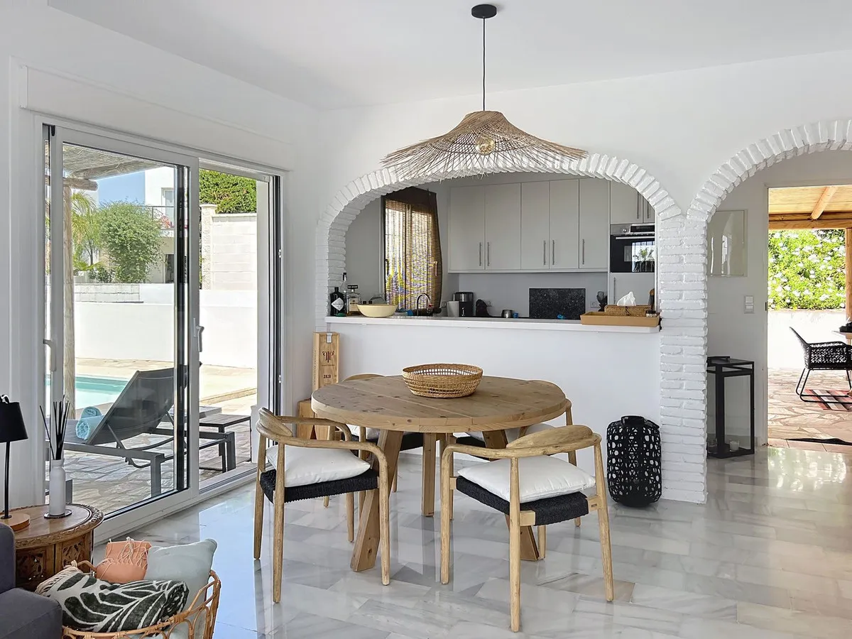 bc3bcf16-75a4-4de2-9250-78ce8b5d06e3