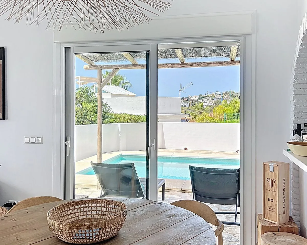 e0b888eb-cf0d-44fd-b610-ab53a1ddd985