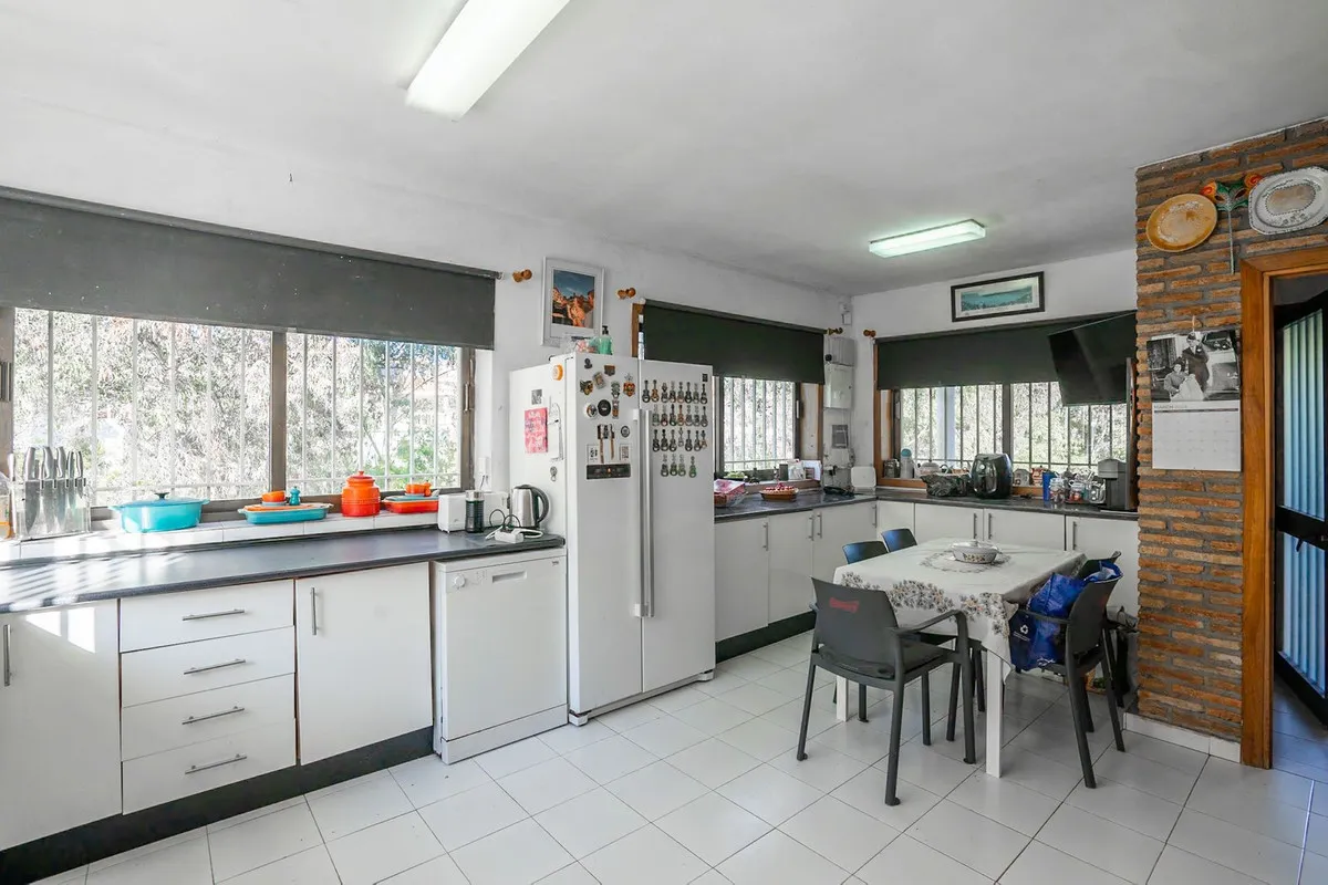 36912052-cb35-4fbf-84b7-5a43a2c808af