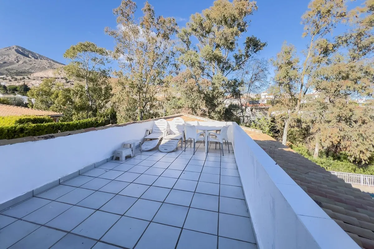 8ed3798c-08fa-4b99-92ed-5dd673711af3