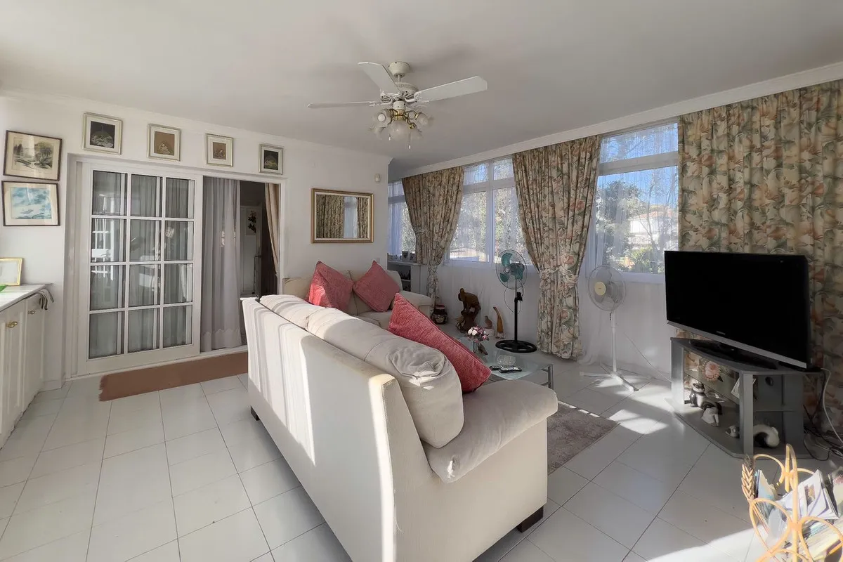 a1db5722-d674-4d64-b198-ff898abe74a3