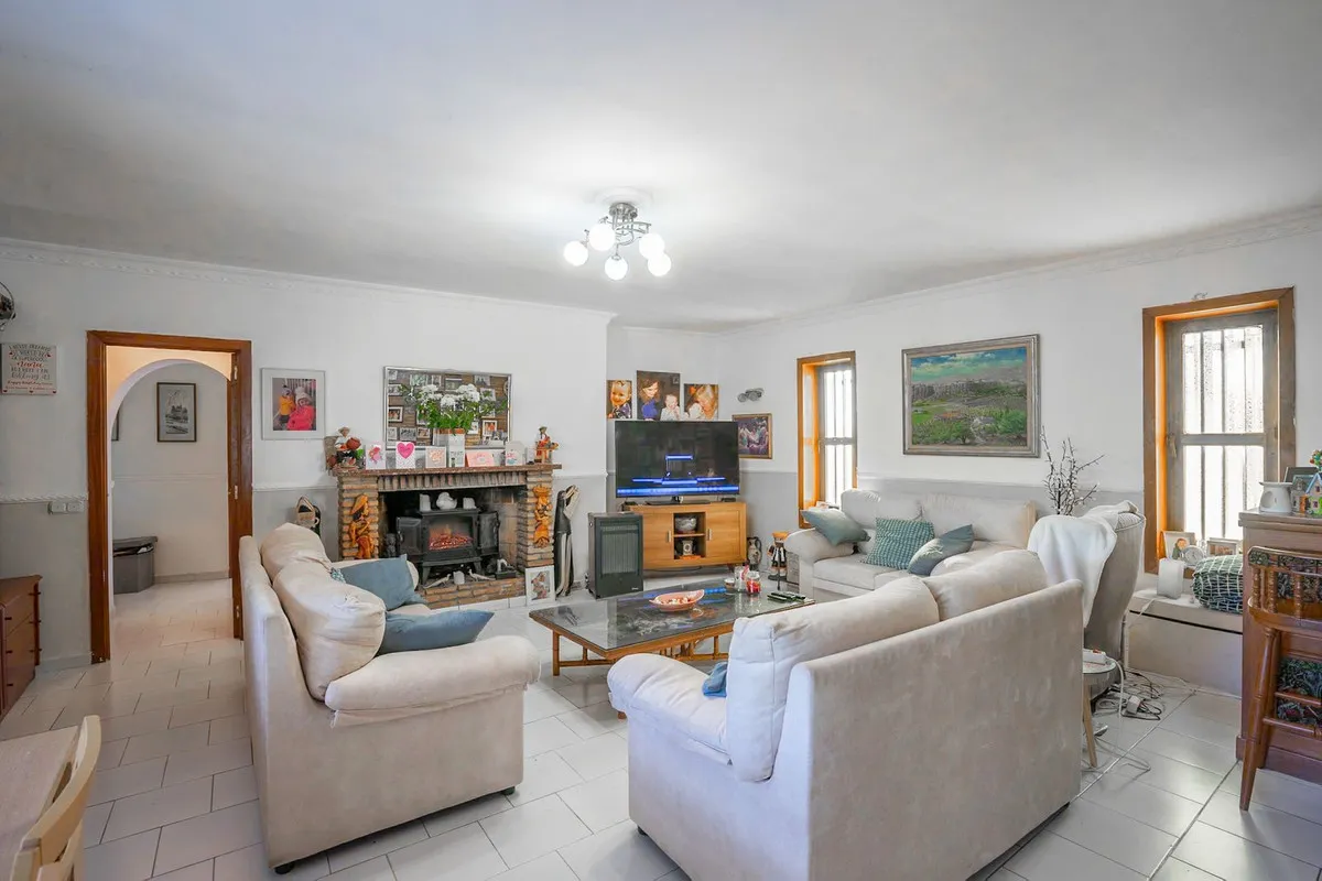 c8264927-e2ef-4e24-8440-221f730a44f2