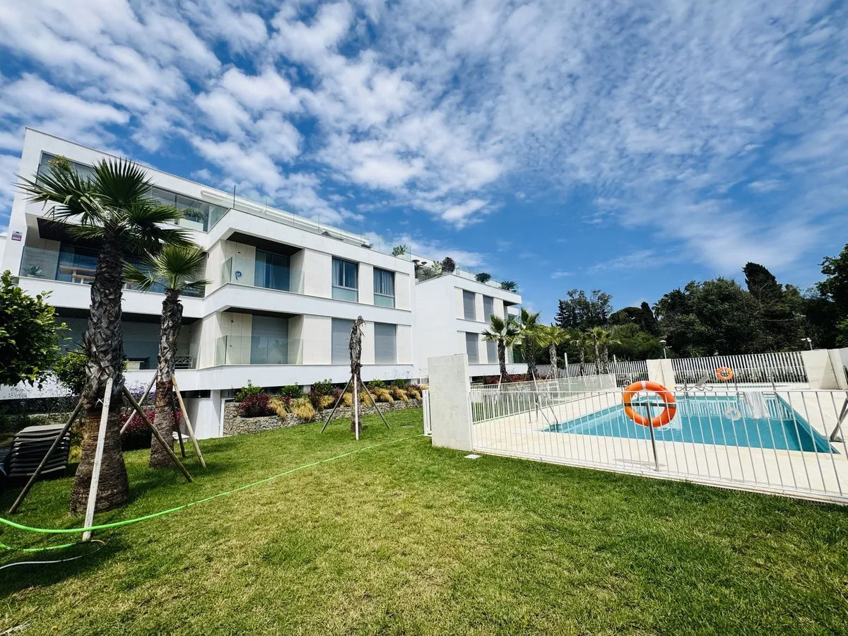 5857afc5-2b6e-4e93-929f-d25637886558