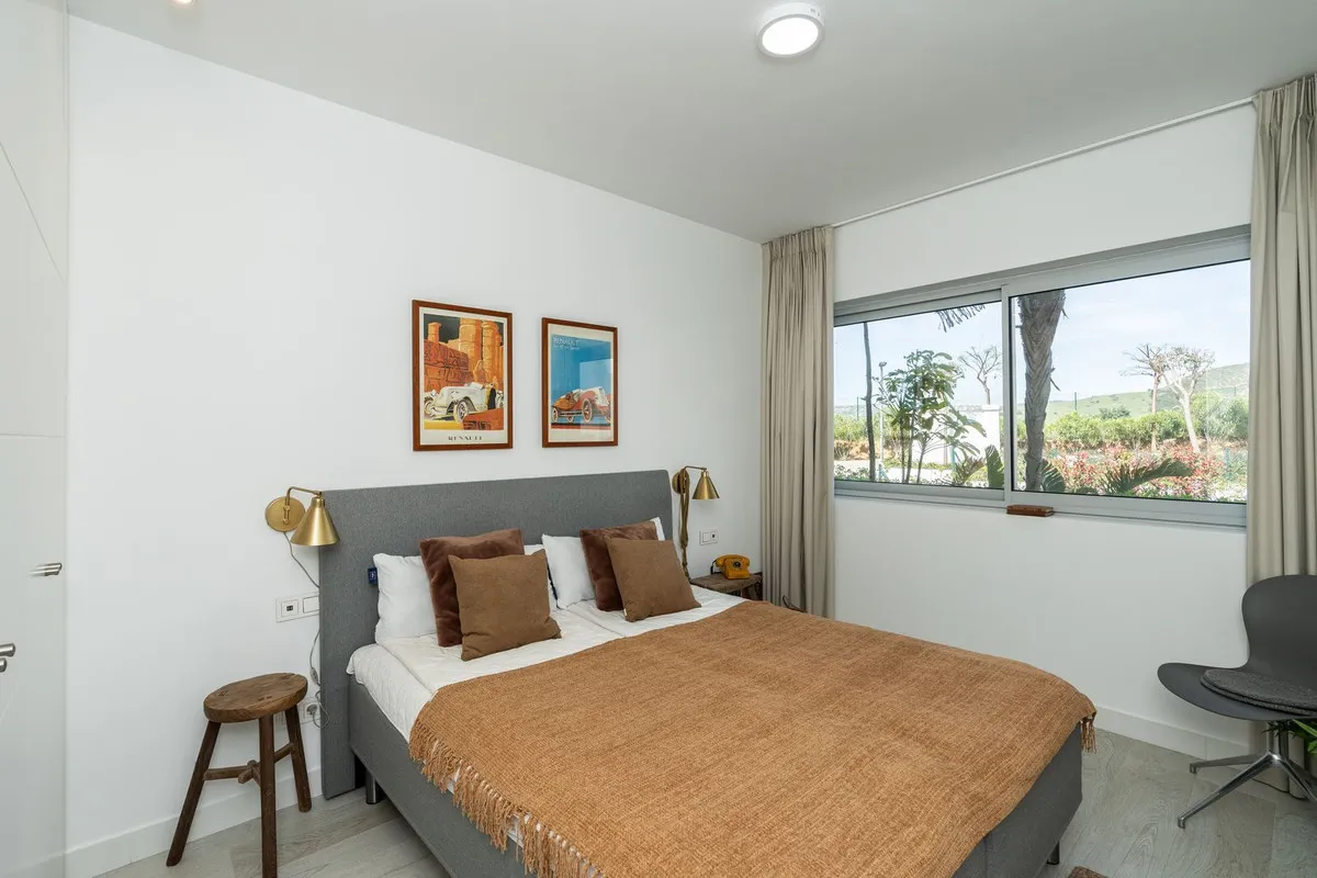 083a58f6-c68a-44df-877e-ac24e490c0d6