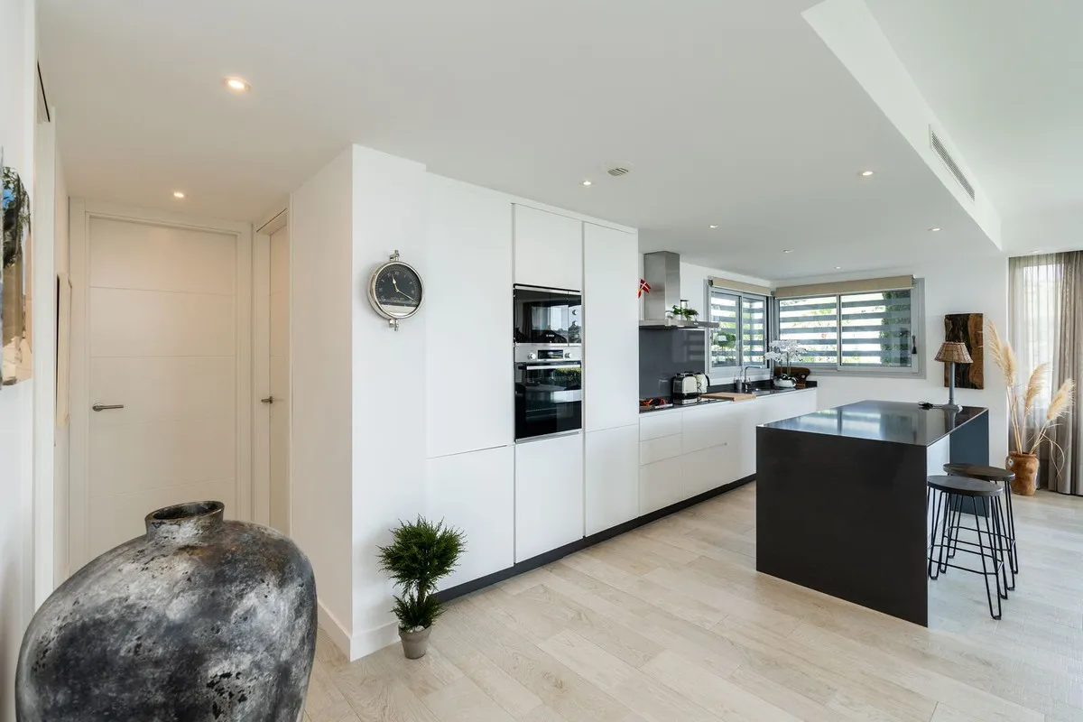 7f174cc3-d1f8-48fc-82c5-a4a26eda75ca