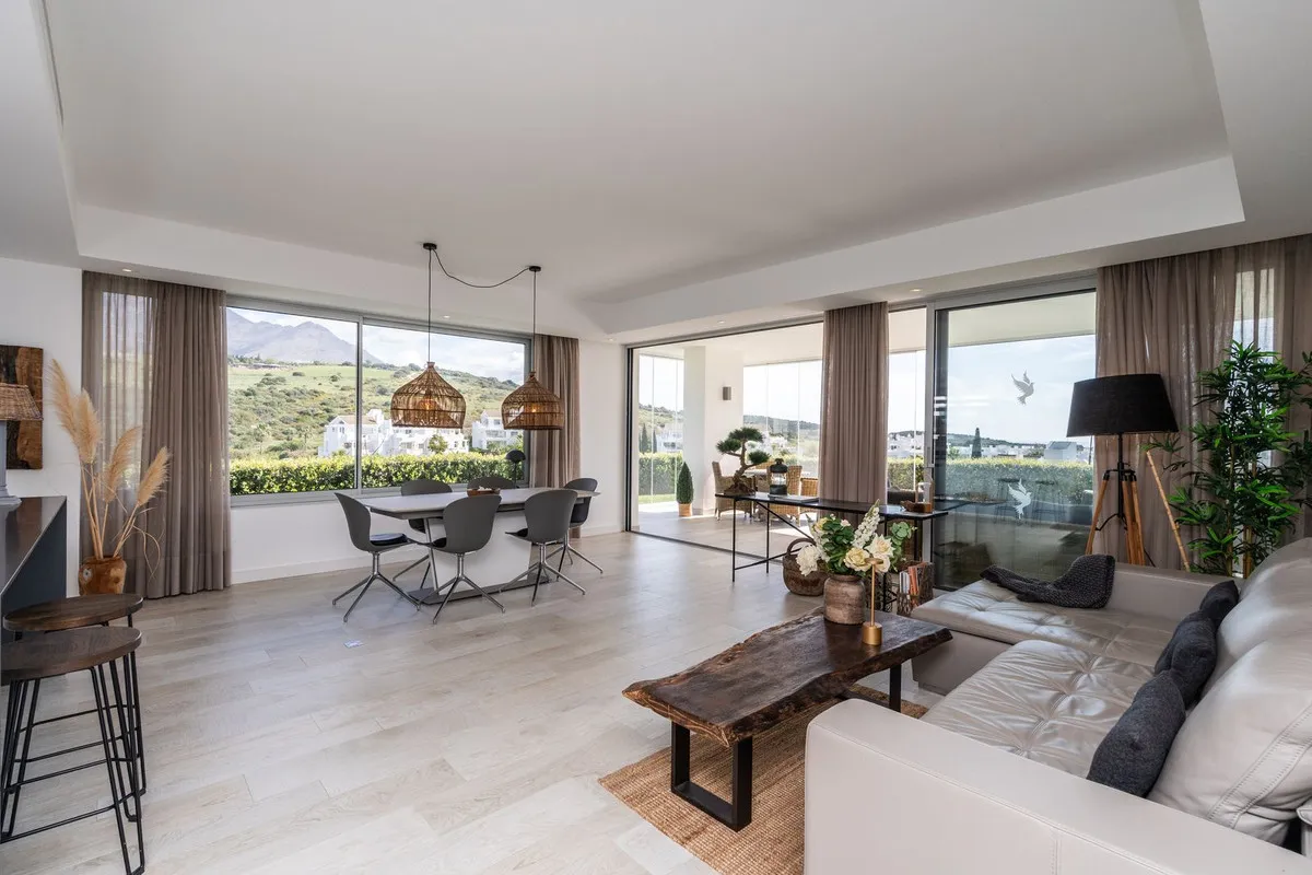 aef87e1a-2b56-4df6-9434-ca0ea13985d2