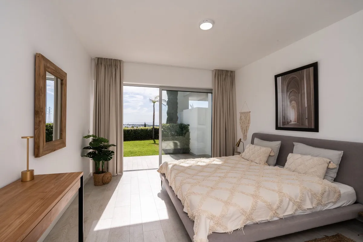 c5cefdce-e25b-4712-950f-6865af3d121c